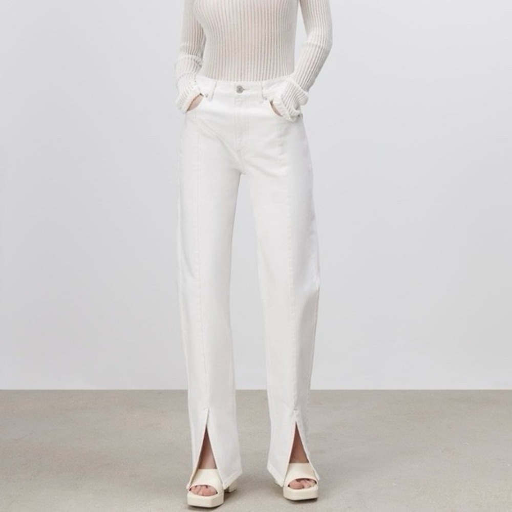 NWT Zara Split Straight Jeans Off White Size 10 Minimalist Effortless Casual